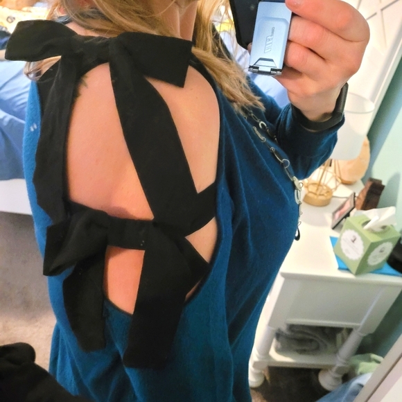 Sweater - Picture 2 of 5